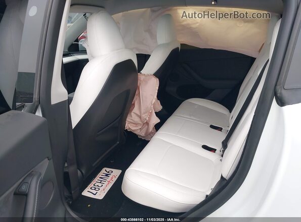7SAYGDEF6RF112421 2024 TESLA MODEL Y White Vista de la etiqueta del VIN