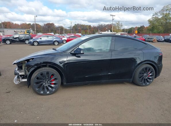 7SAYGDEF6SA351549 2025 TESLA MODEL Y Black 