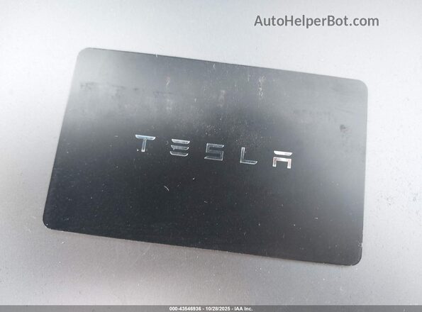 7SAYGDEF6SA351549 2025 TESLA MODEL Y Black Vista del salpicadero