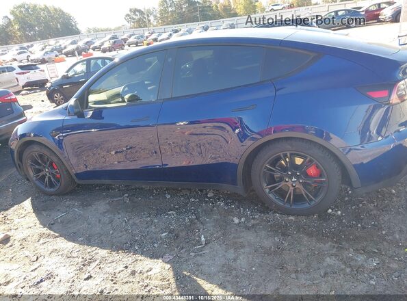 7SAYGDEF7NF374796 2022 TESLA MODEL Y Dark Blue სალონის 360-გრადუსიანი ხედი