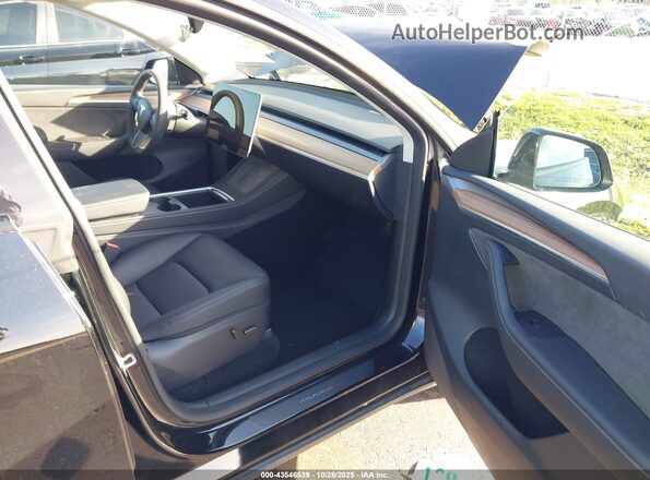 7SAYGDEF7RF042587 2024 TESLA MODEL Y Black 