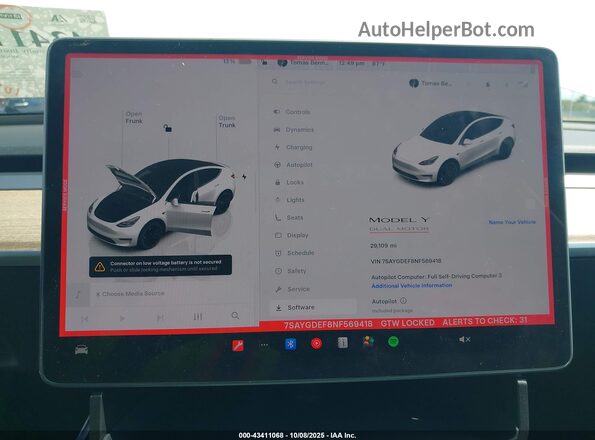 7SAYGDEF8NF569418 2022 TESLA MODEL Y White Rear seats view