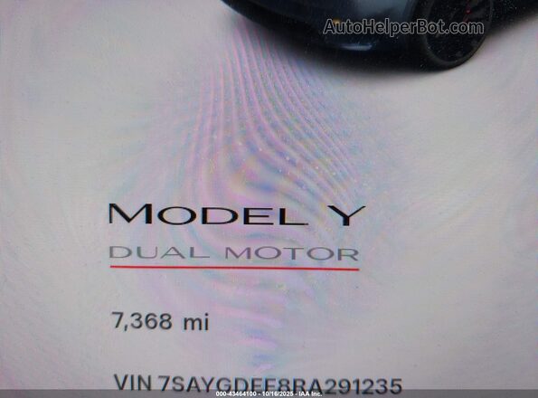 7SAYGDEF8RA291235 2024 TESLA MODEL Y Blue Вид задніх сидінь
