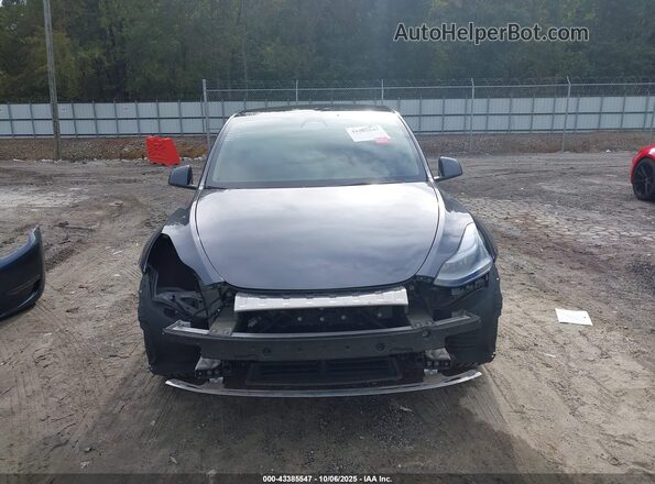 7SAYGDEFXNF538851 2022 TESLA MODEL Y Gray უკანა სალონის ხედი