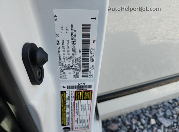 7SVAAABA1RX042426 2024 TOYOTA SEQUOIA White Շարժիչի բաժամունքի տեսք