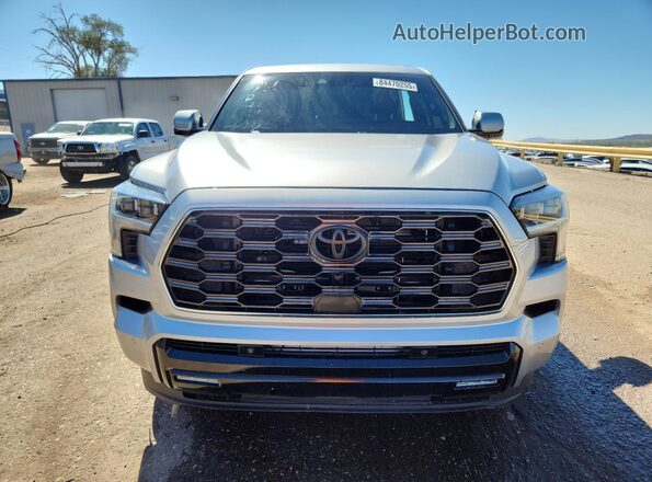 7SVAAABA2RX035422 2024 TOYOTA SEQUOIA Silver Widok z przodu