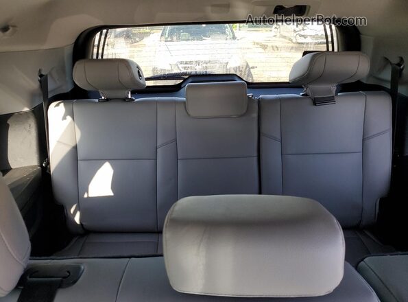7SVAAABA3PX016245 2023 TOYOTA SEQUOIA Gray Հետևի նստատեղերի տեսք