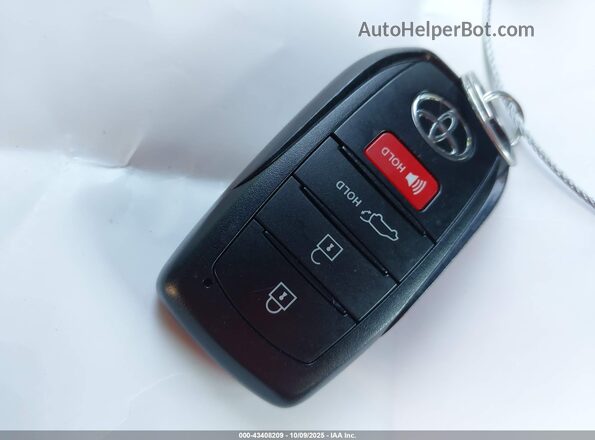 7SVAAABA5SX069148 2025 TOYOTA SEQUOIA Белый Вид панели приборов