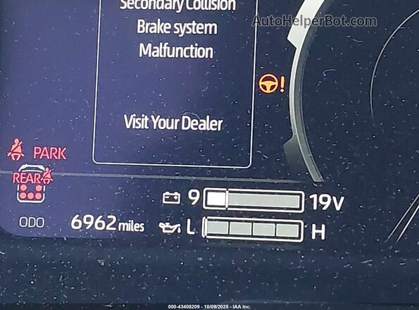 7SVAAABA5SX069148 2025 TOYOTA SEQUOIA Белый 