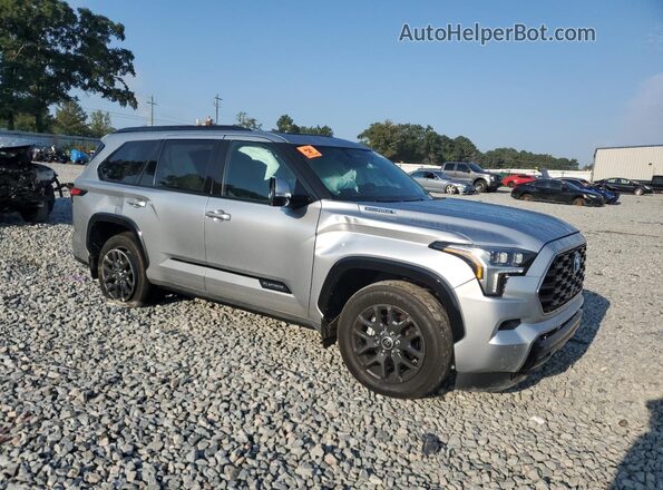 7SVAAABA6PX015901 2023 TOYOTA SEQUOIA Серебряный Передняя правая четверть