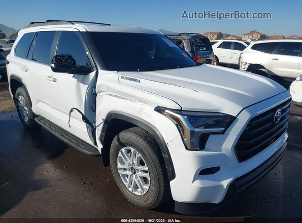 7SVAAABA6SX072253 2025 TOYOTA SEQUOIA White Widok z przodu