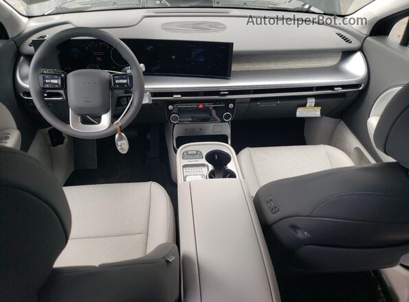 7YAMUFS38TY004666 2026 HYUNDAI IONIQ Black Widok deski rozdzielczej