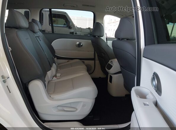 7YAMUFS3XTY006581 2026 HYUNDAI IONIQ 9 White VIN կոդի պիտակի տեսք
