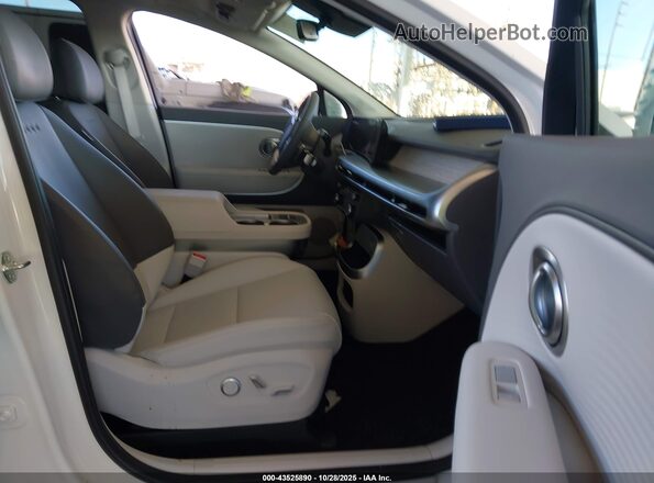 7YAMUFS3XTY006581 2026 HYUNDAI IONIQ 9 White Սալոնի դիմացի տեսք