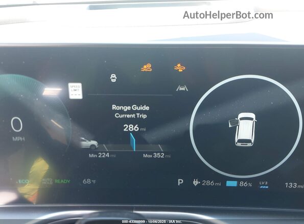7YAMYFS59TY003693 2026 HYUNDAI IONIQ 9 White Vista de los asientos traseros