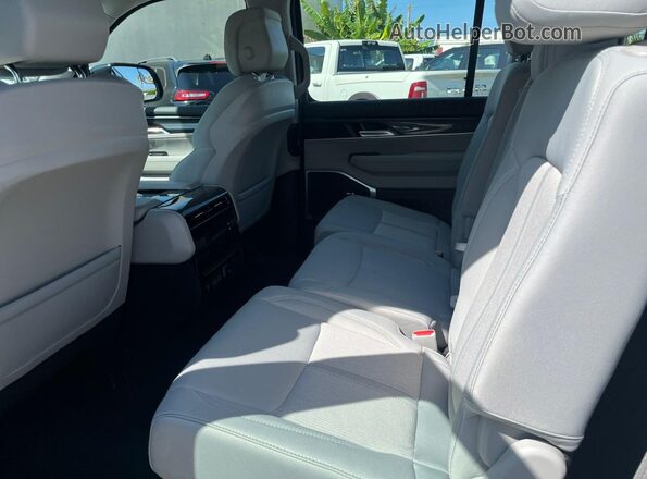 1C4SJVCP5PS509754 2023 JEEP WAGONEER White Vista interior delantera