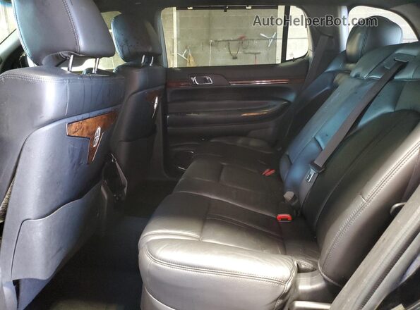 2LMHJ5NK0JBL01360 2018 LINCOLN MKT Black Vista del compartimento del motor