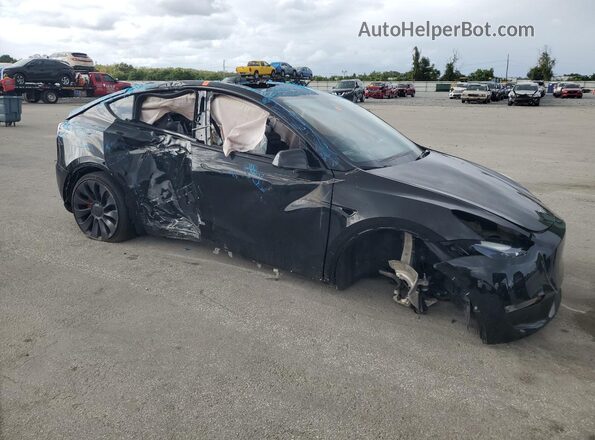 7SAYGDEF8RF041531 2024 TESLA MODEL Y Черный Вид спереди