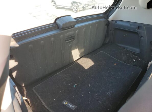 WMEEJ9AA6GK843070 2016 SMART FORTWO White Widok wnętrza z tyłu