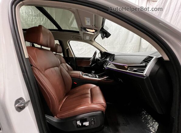 5UXCW2C0XL9B24409 2020 BMW X7 White Вид ззаду