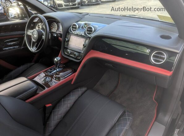 SJAAC2ZV8JC021962 2018 BENTLEY BENTAYGA Черный Вид подкапотного пространства