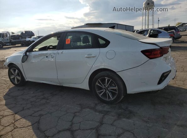 3KPF24AD4LE211985 2020 KIA FORTE White Rear right