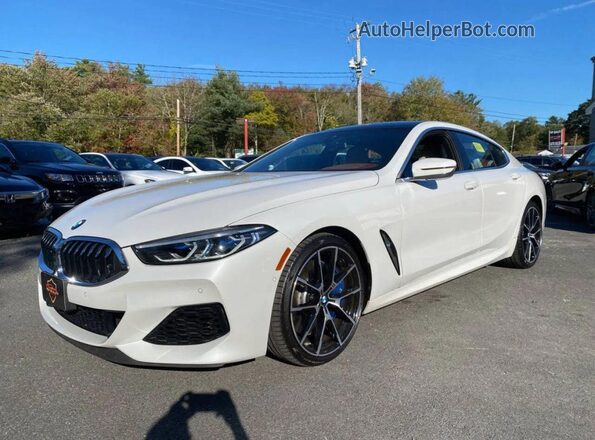 WBAGV8C01MCG76388 2021 BMW M8 White Trasero derecho