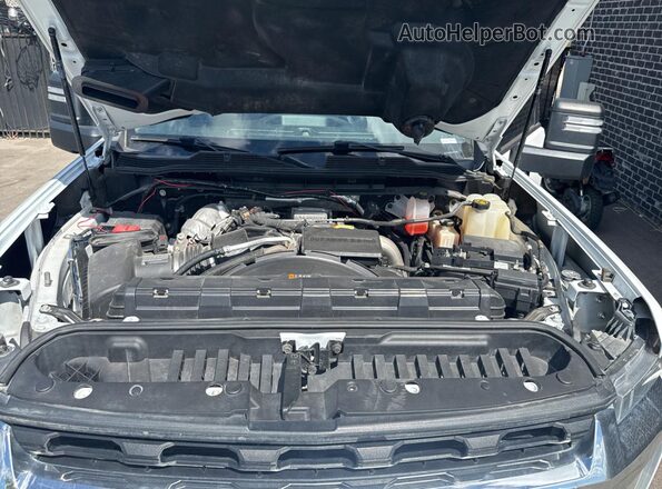 1GC1YNEY6MF260186 2021 CHEVROLET ALL MODELS Белый Вид панели приборов