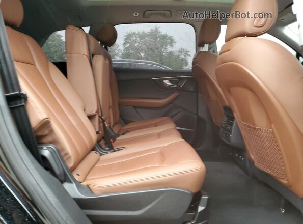 WA1LXAF77MD013937 2021 AUDI Q7 Black Vista del compartimento del motor