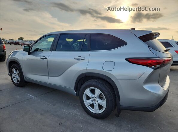 5TDKDRBH3PS031898 2023 TOYOTA HIGHLANDER Silver Tył prawy