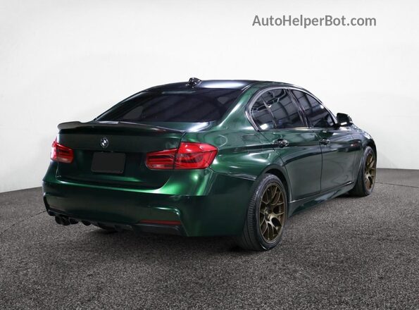 WBA8B9G50JNU98334 2018 BMW 7 SERIES Green Front view