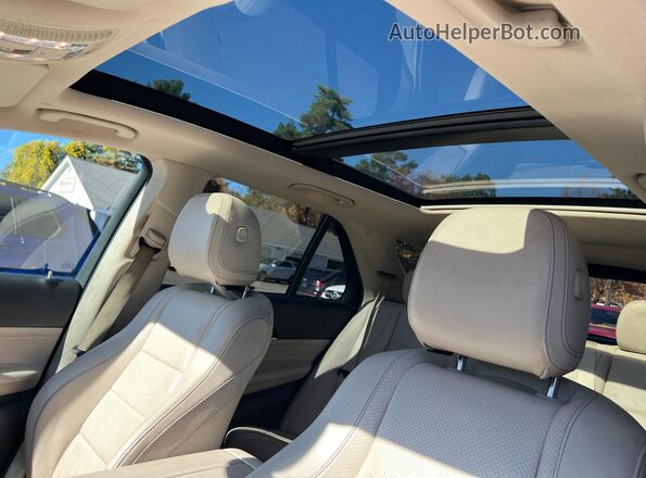 4JGFB4KB1LA085953 2020 MERCEDES-BENZ GLE Gold Հետևի նստատեղերի տեսք