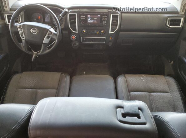 1N6AA1EJ8JN533305 2018 NISSAN TITAN Белый 