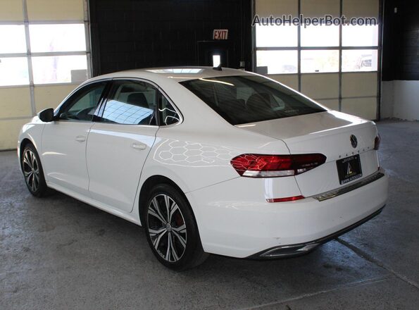 1VWSA7A37MC006922 2021 VOLKSWAGEN PASSAT White 