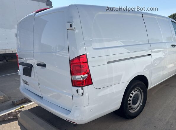 W1YV0BEYXP4360648 2023 MERCEDES-BENZ METRIS  ძრავის განყოფილების ხედი