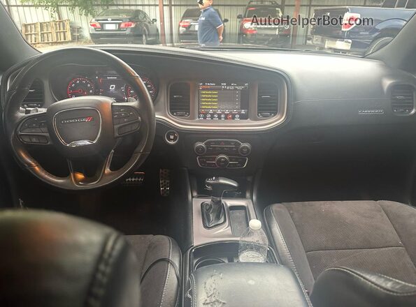 2C3CDXHG9NH221499 2022 DODGE CHARGER Purple Vista de los asientos traseros
