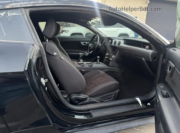 1FA6P8CF1L5176993 2020 FORD MUSTANG Black Widok z tyłu