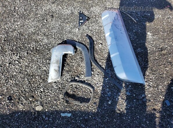 5TFAZ5CN6KX078162 2019 TOYOTA LE Silver 