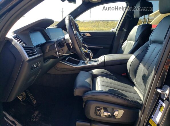 5UXCW2C08N9K24749 2022 BMW X7 Gray Առջևի վահանակի տեսք