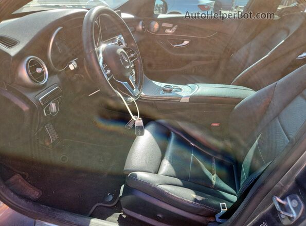 55SWF8DBXLU326976 2020 MERCEDES-BENZ C Gray Dashboard view