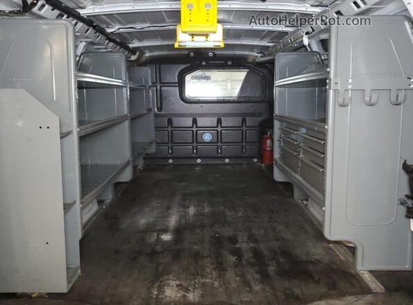 1GCWGAFP2L1272581 2020 CHEVROLET EXPRESS White Rear interior view