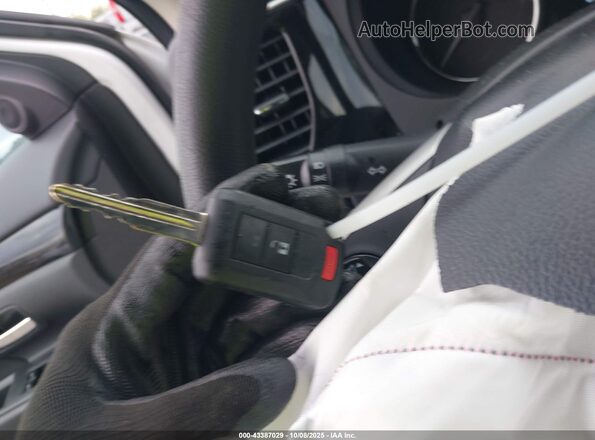 JA4AD2A31LZ045052 2020 MITSUBISHI OUTLANDER Белый Вид панели приборов