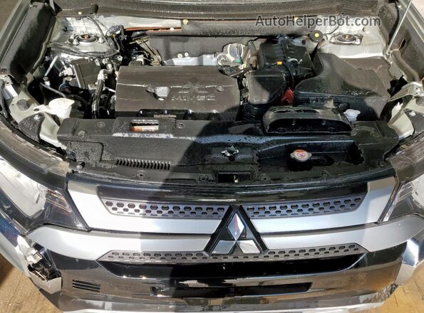 JA4AD3A34LZ016716 2020 MITSUBISHI OUTLANDER Silver ძრავის განყოფილების ხედი