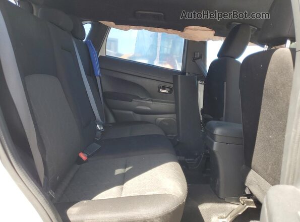 JA4AP3AU5LU025857 2020 MITSUBISHI OUTLANDER White Rear interior view