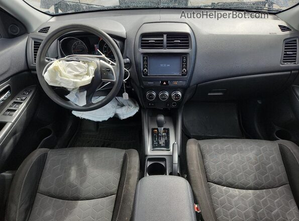 JA4AP3AU8LU016277 2020 MITSUBISHI OUTLANDER Черный Вид панели приборов