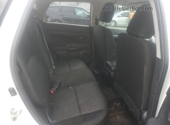 JA4APUAU1MU024342 2021 MITSUBISHI OUTLANDER White Rear interior view