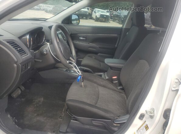 JA4APUAU1MU024342 2021 MITSUBISHI OUTLANDER White Front interior view