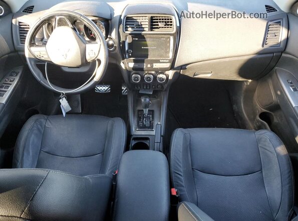 JA4AR4AW2JU008657 2018 MITSUBISHI OUTLANDER Red 