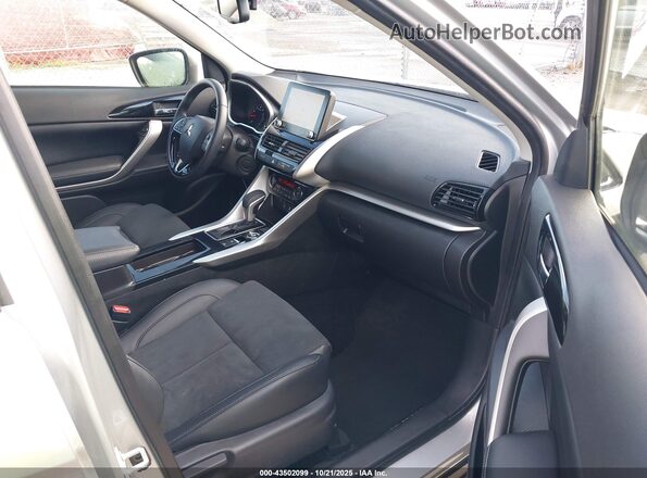 JA4ATWAA2SZ005778 2025 MITSUBISHI ECLIPSE CROSS Silver Front interior view