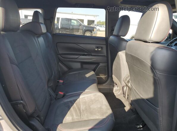 JA4AZ3A38LZ037571 2020 MITSUBISHI OUTLANDER Silver Вид задньої частини салону